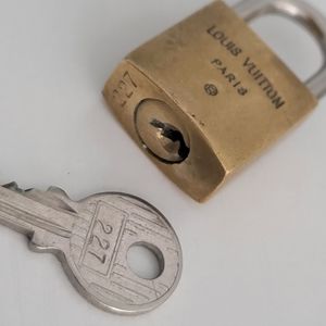 Vintage LV Lock & Key #227